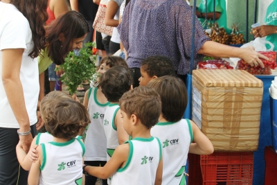 Feira de alimentos orgânicos no Colégio Boa Viagem