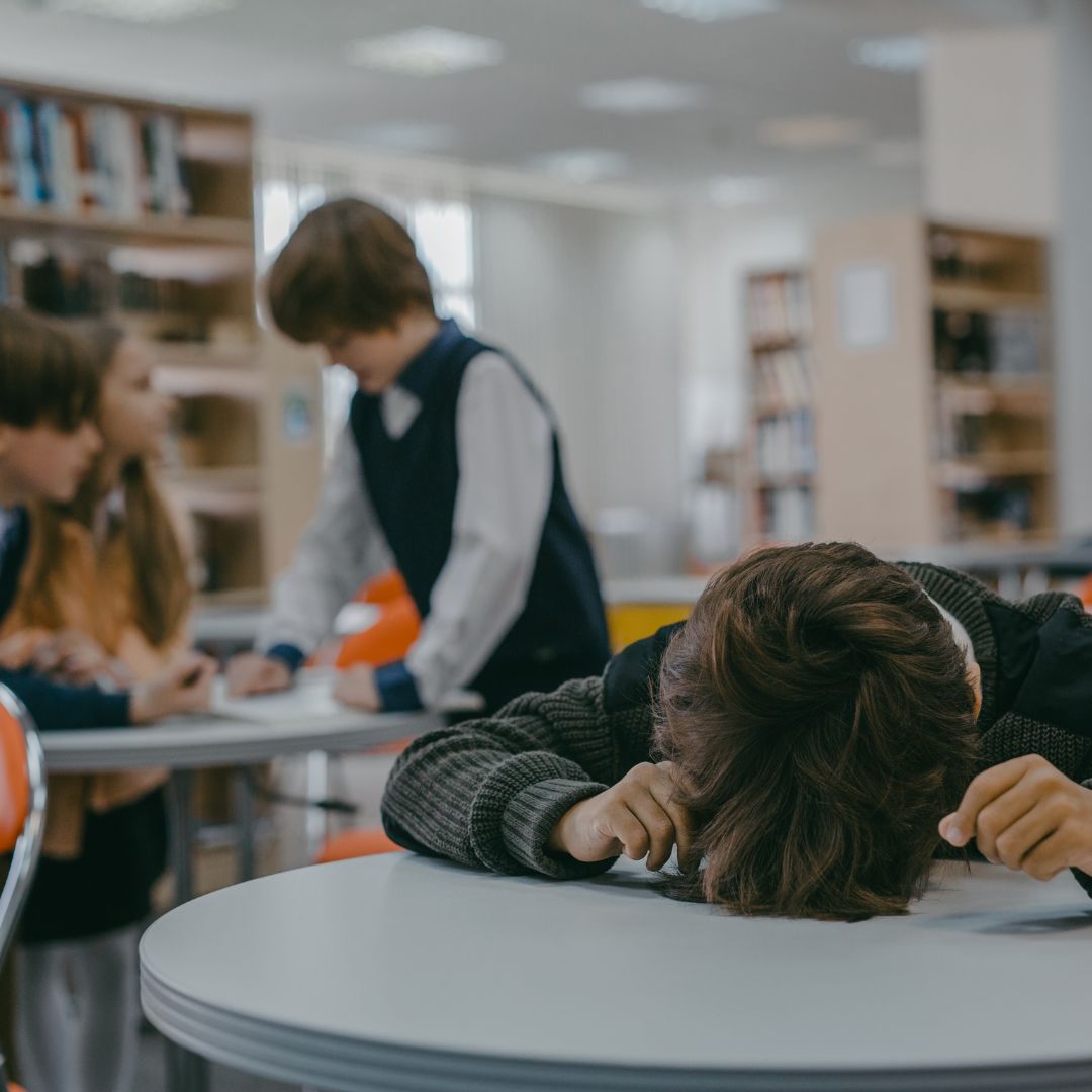 Ir à escola virou um problema para sua criança? 